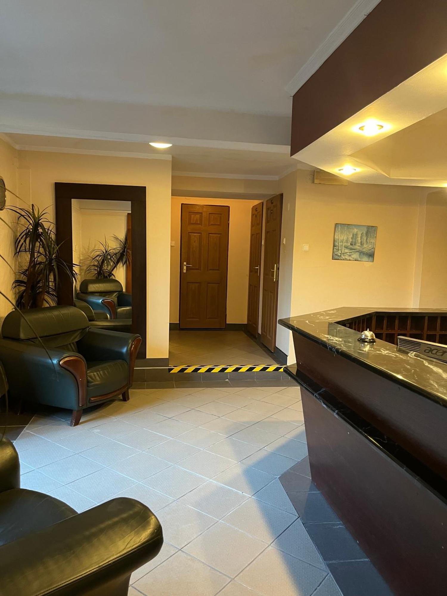 Apartamenty I Pokoje Henryk กรินีซา ดรอยจ์ ภายนอก รูปภาพ